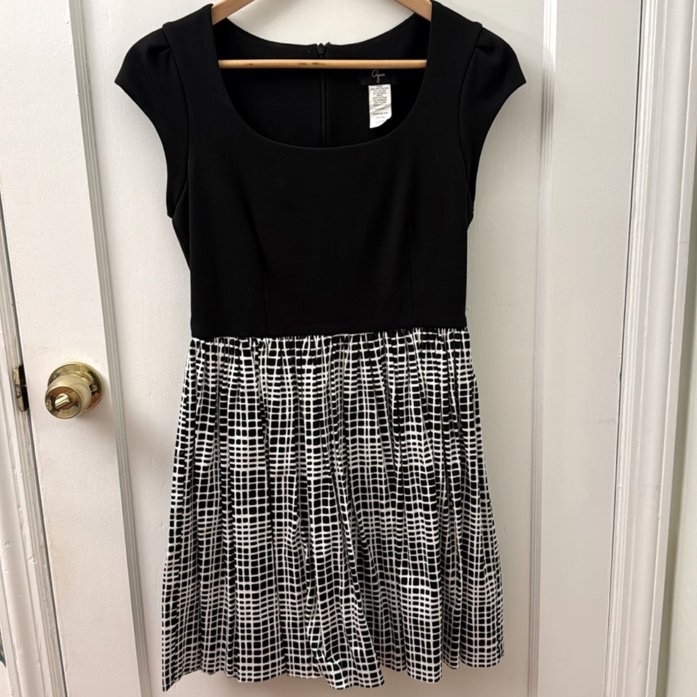 Aqua Black & White Dress - Size L